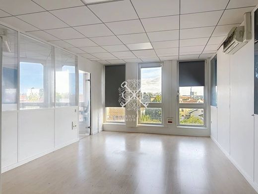 مكتب ﻓﻲ Villeurbanne, Rhône