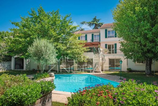 Luxe woning in Arles, Bouches-du-Rhône