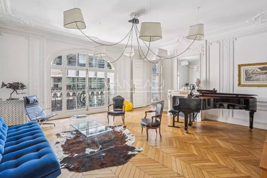 Apartment / Etagenwohnung in Champs-Elysées, Madeleine, Triangle d’or, Paris