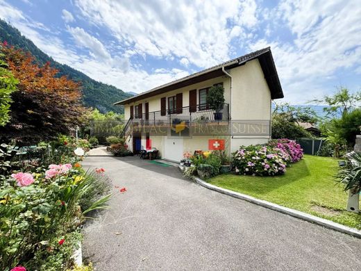 Maison de luxe à Cluses, Haute-Savoie