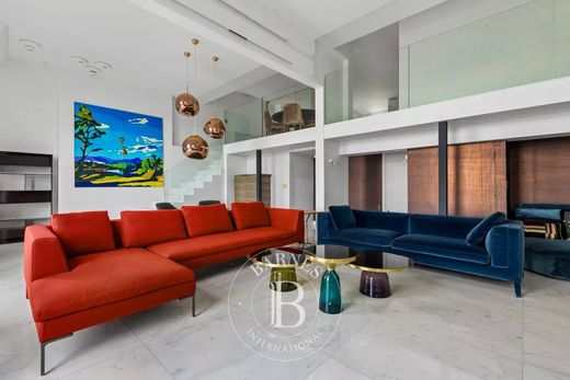 Apartment in Tour Eiffel, Invalides – Ecole Militaire, Saint-Thomas d’Aquin, Paris