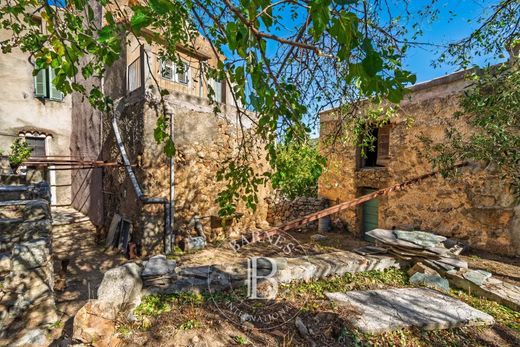 Villa in L'Île-Rousse, Upper Corsica