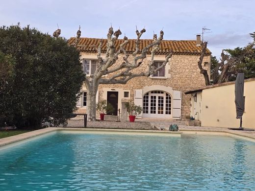 Ρουστίκ ή Αγροικίες σε Tarascon, Bouches-du-Rhône