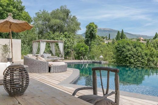 Luxe woning in Le Rouret, Alpes-Maritimes