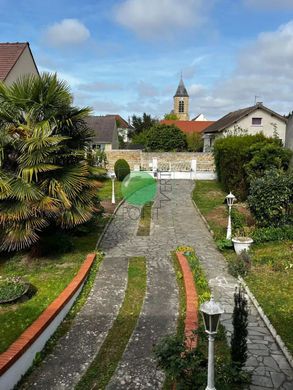 Luxury home in Vert-le-Grand, Essonne