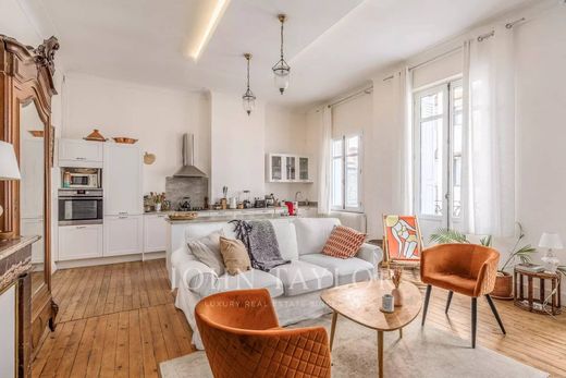 Apartment in Bordeaux, Gironde