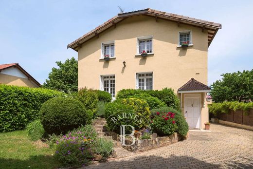 Casa di lusso a Fleurieu-sur-Saône, Rhône