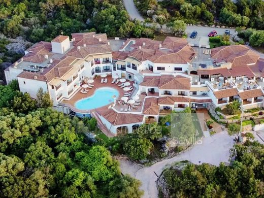 Hotel en Arzachena, Provincia di Sassari