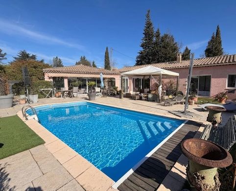 Luxury home in Cotignac, Var