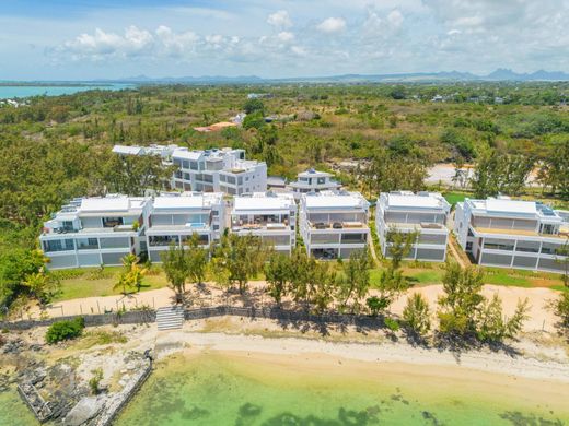 Penthouse in Grand Gaube, Rivière du Rempart District