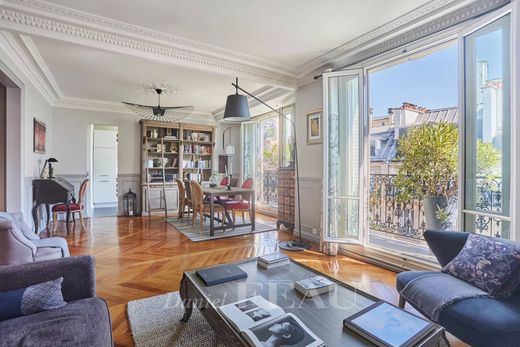 Apartment / Etagenwohnung in Monceau, Courcelles, Ternes, Paris