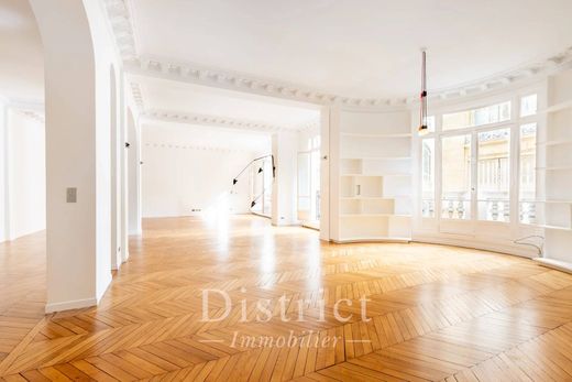 Apartment / Etagenwohnung in Monceau, Courcelles, Ternes, Paris