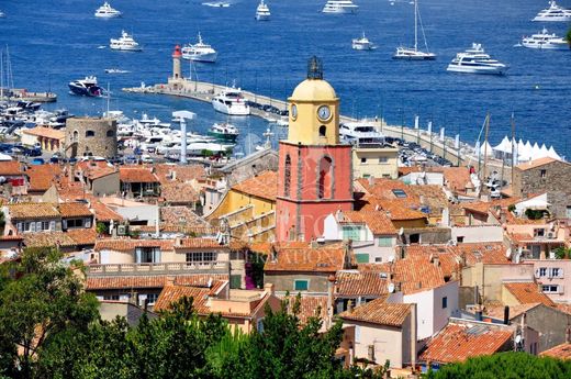 サントロペ, Varの高級住宅