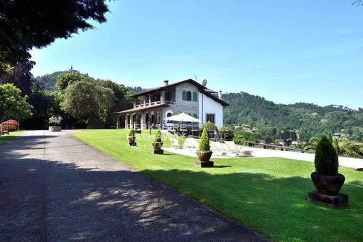 Villa à Camaiore, Lucques