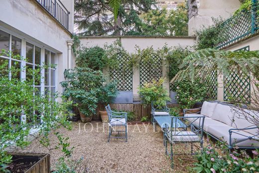 Luxury home in La Muette, Auteuil, Porte Dauphine, Paris