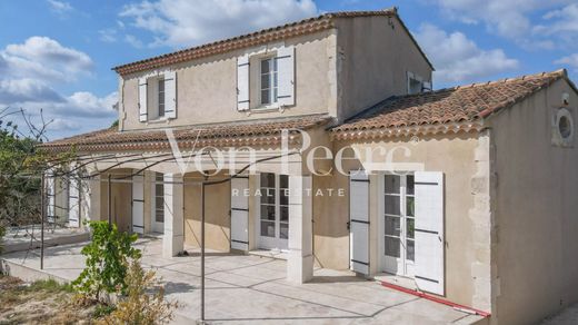 Fontvieille, Bouches-du-Rhôneの高級住宅
