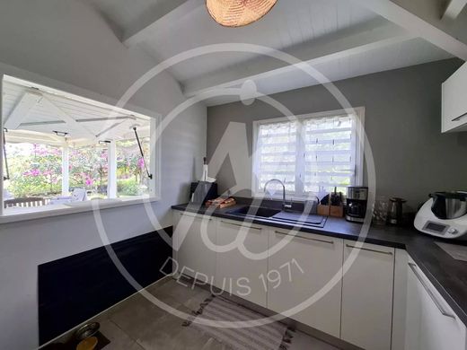 Luxury home in Lamentin, Guadeloupe