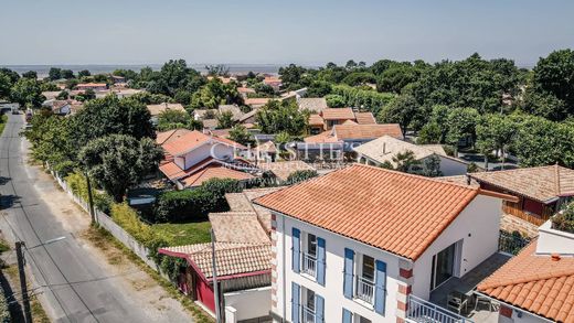 Apartment in Andernos-les-Bains, Gironde