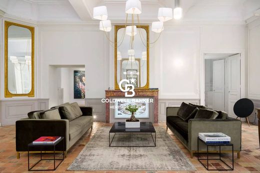 Apartment / Etagenwohnung in Curis-au-Mont-d'Or, Rhône