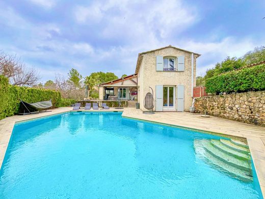 豪宅  Le Rouret, Alpes-Maritimes