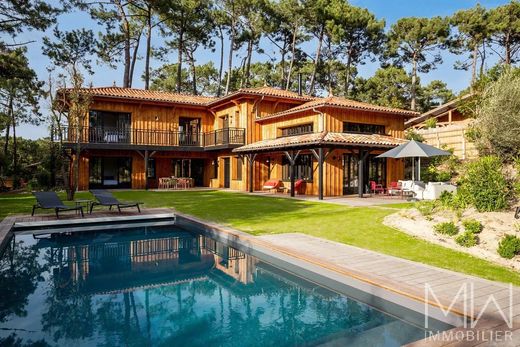 Villa in Lège-Cap-Ferret, Gironde