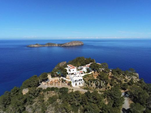 Villa in Santa Eulària des Riu, Balearen