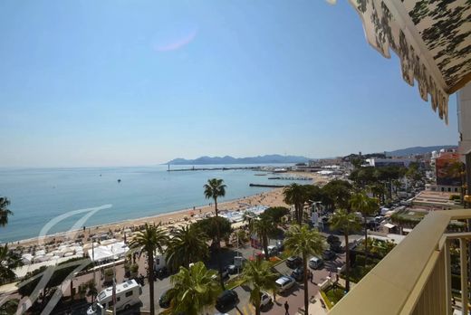 カンヌ, Alpes-Maritimesのアパートメント