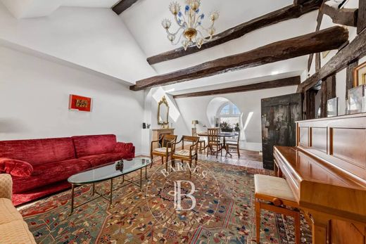 Apartment / Etagenwohnung in Saint-Germain, Odéon, Monnaie, Paris