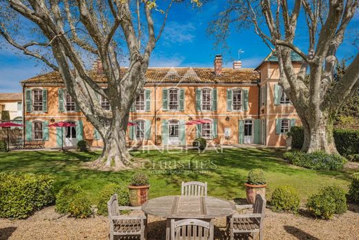 Luxury home in Arles, Bouches-du-Rhône