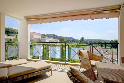 Appartement à Mougins, Alpes-Maritimes