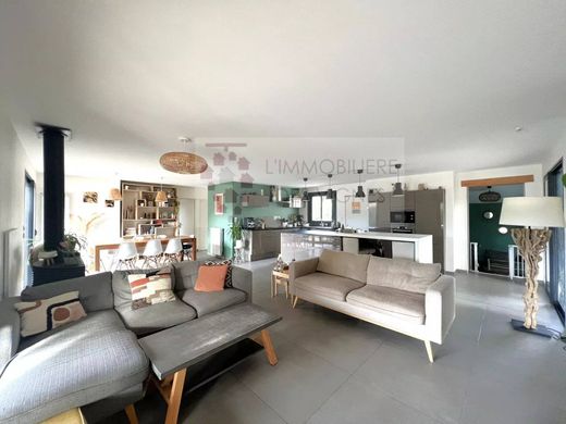 Πολυτελή κατοικία σε Saucats, Gironde