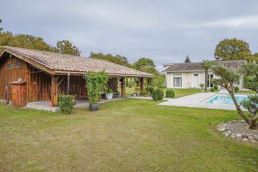 Luxury home in Salles, Gironde