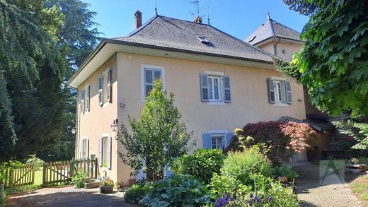 Maison de luxe à La Motte-Servolex, Savoie