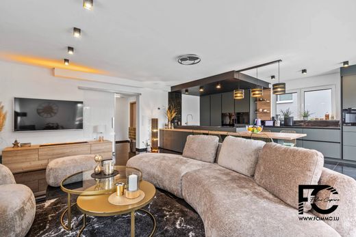 ‏בניין ב  Steinfort, Capellen