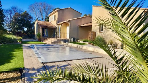 Villa in Saint-Saturnin-lès-Apt, Vaucluse
