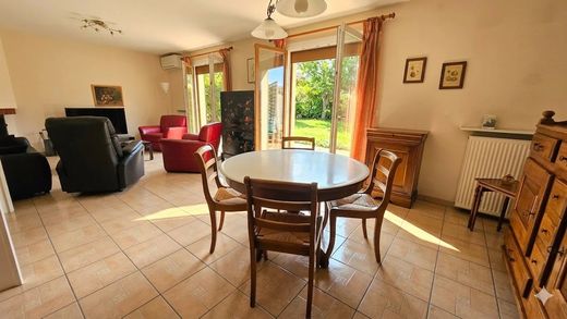 Luxury home in Saint-Brice-sous-Forêt, Val d'Oise