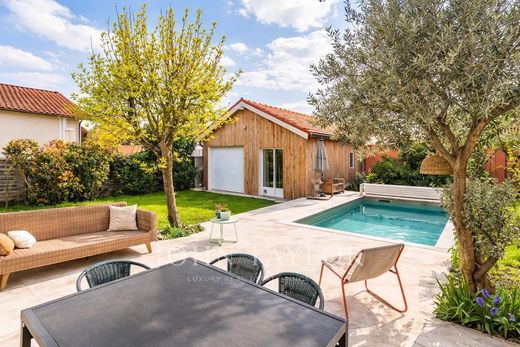 Luxury home in Bordeaux, Gironde