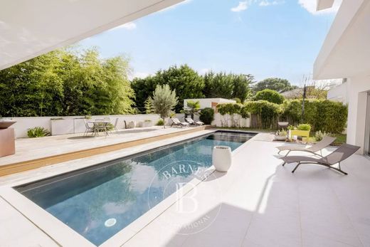 Luxury home in Mérignac, Gironde