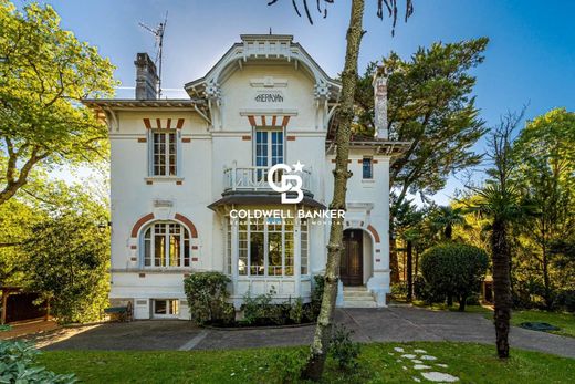 Luxury home in Arcachon, Gironde