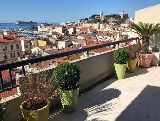 아파트 / 칸, Alpes-Maritimes