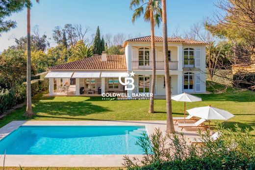 ﻓﻴﻼ ﻓﻲ Grimaud, Var