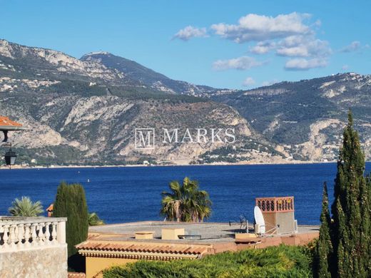 Saint-Jean-Cap-Ferrat, Alpes-Maritimesのアパートメント