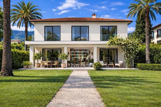 Villa à Forte dei Marmi, Lucques