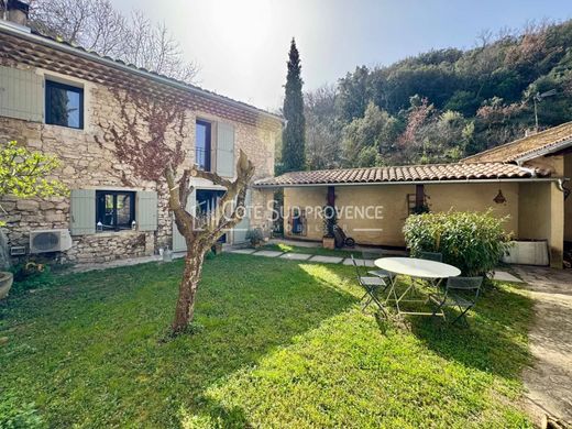Luksusowy dom w Le Beaucet, Vaucluse