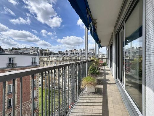 Apartment in La Muette, Auteuil, Porte Dauphine, Paris