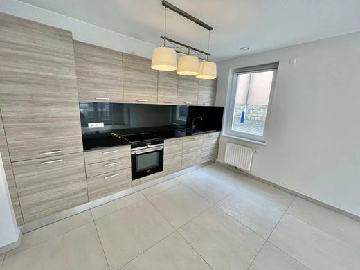 Apartment / Etagenwohnung in Lamadelaine, Pétange
