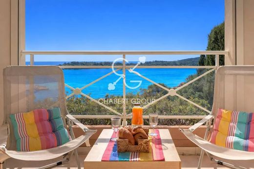 Apartment / Etagenwohnung in Villefranche-sur-Mer, Alpes-Maritimes