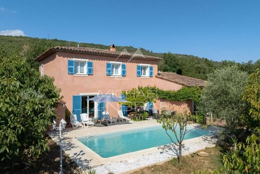 Saint-Cézaire-sur-Siagne, Alpes-Maritimesの高級住宅