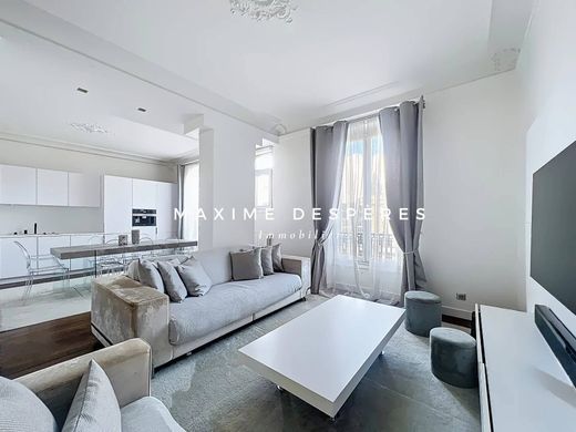 Apartment in Neuilly-sur-Seine, Hauts-de-Seine