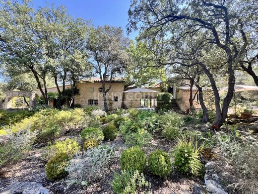 Luxury home in Ménerbes, Vaucluse